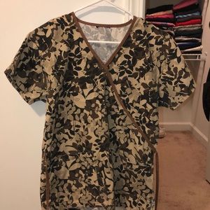 Leaf Pattern Scrub Top